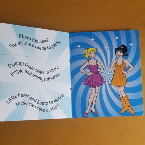 Betty & Veronica Fantastic Fashion: A Mix & Match - Picture 8 of 8
